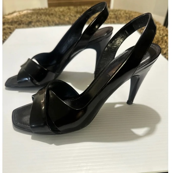 Black Louis Vuitton pumps in good condition size 36.5 - Picture 4 of 8